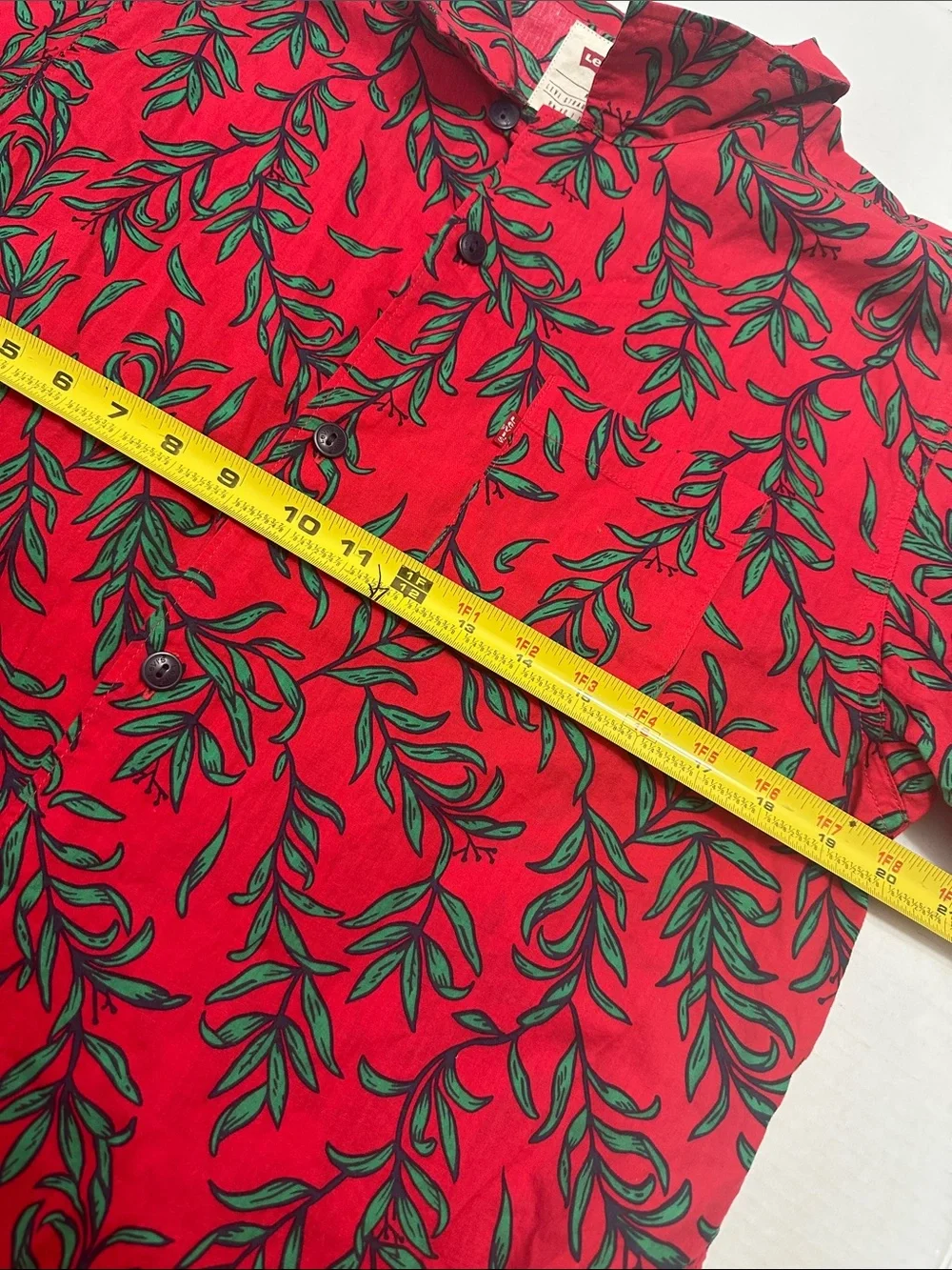 Levi's Hawaiian Short Sleeve Shirt Button Down Men's Medium Red Green